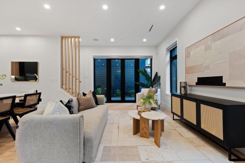 5038 Granville Street, Vancouver, BC 