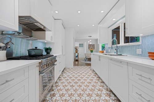 4411 Stone Crescent, West Vancouver, BC 