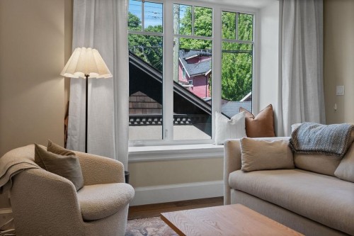 533 11Th Avenue E, Vancouver, BC 