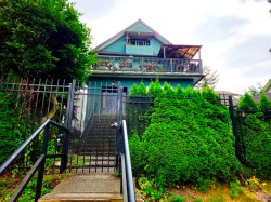 1244 8th Avenue E Vancouver, BC V5T 1V2