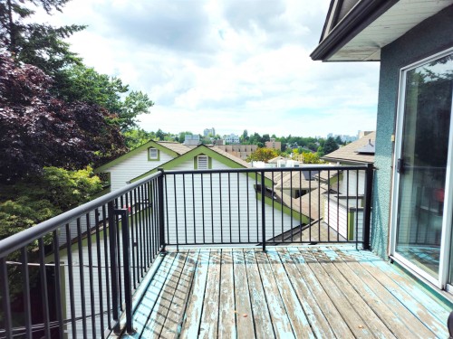 1244 8Th Avenue E, Vancouver, BC 