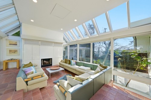 5210 Marine Drive, West Vancouver, BC 