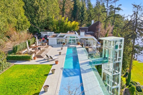 5210 Marine Drive, West Vancouver, BC 