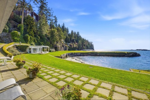 5210 Marine Drive, West Vancouver, BC 