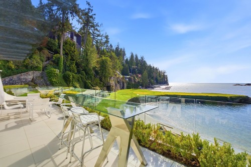 5210 Marine Drive, West Vancouver, BC 