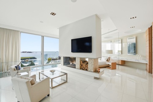5210 Marine Drive, West Vancouver, BC 