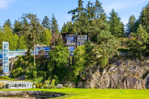 5210 Marine Drive, West Vancouver, BC 