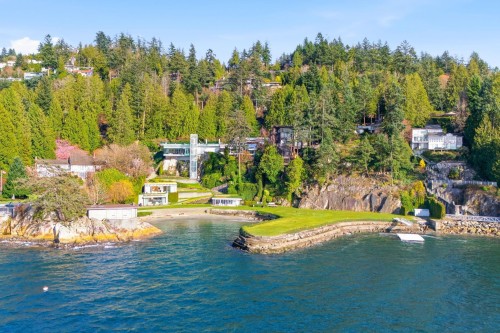 5210 Marine Drive, West Vancouver, BC 