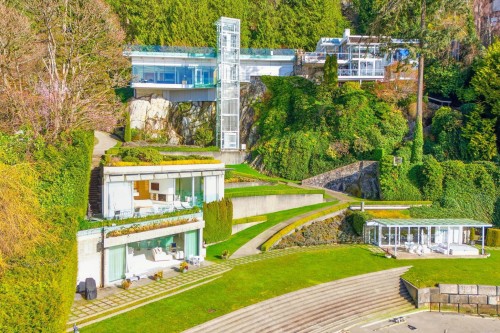 5210 Marine Drive, West Vancouver, BC 