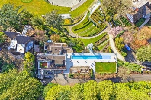 5210 Marine Drive, West Vancouver, BC 