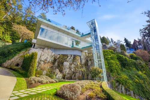 5210 Marine Drive, West Vancouver, BC 