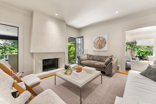 5362 Cypress Street, Vancouver, BC - Indoor Photo Showing Living Room With Fireplace
