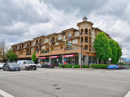 305-4365 Hastings Street  Burnaby, BC V5C 0B7
