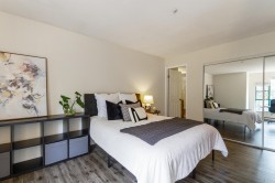 401E-3081 Glen Drive Coquitlam, BC V3B 2P8