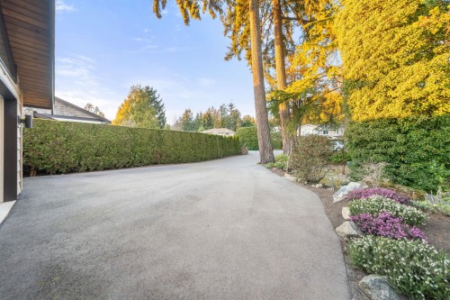 4570 Woodgreen Court, West Vancouver, BC 