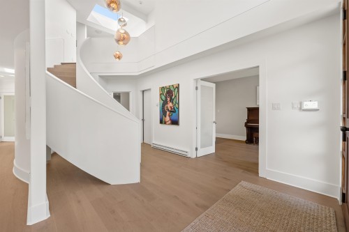 2385 49Th Avenue W, Vancouver, BC 