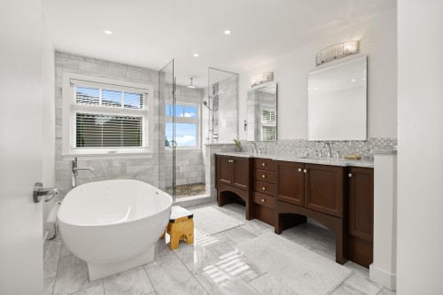 2385 49Th Avenue W, Vancouver, BC 