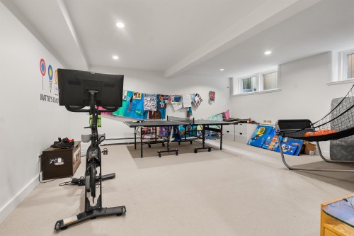2385 49Th Avenue W, Vancouver, BC 