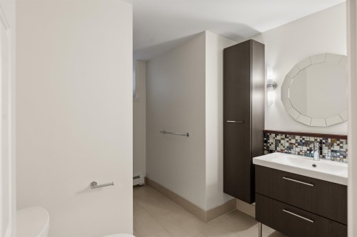 2385 49Th Avenue W, Vancouver, BC 