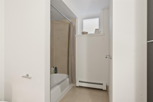 2385 49Th Avenue W, Vancouver, BC 