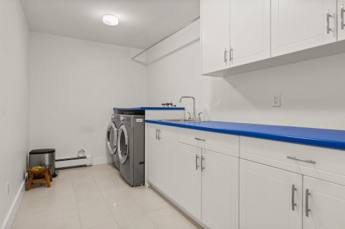 2385 49Th Avenue W, Vancouver, BC 