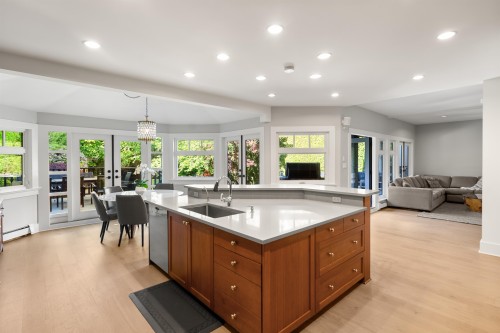2385 49Th Avenue W, Vancouver, BC 