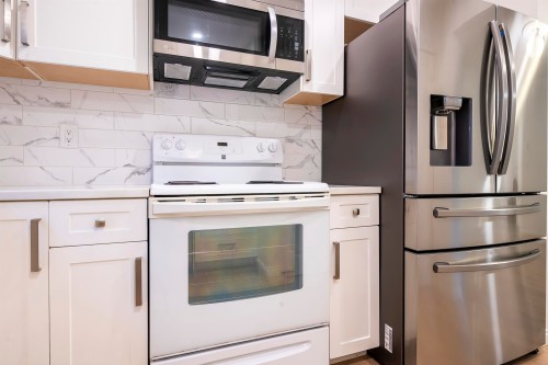 203-515 Whiting Way, Coquitlam, BC 