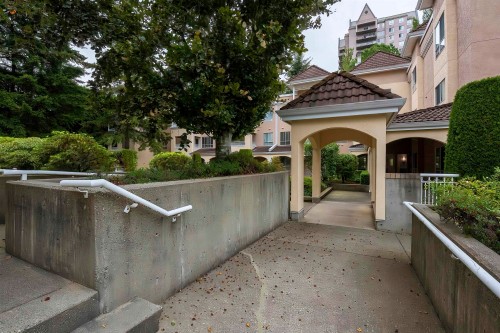 203-515 Whiting Way, Coquitlam, BC 