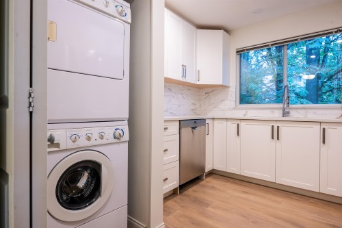 203-515 Whiting Way, Coquitlam, BC 