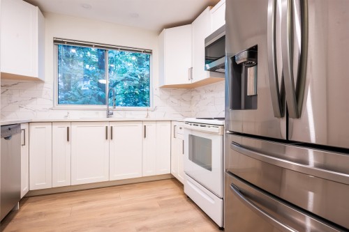203-515 Whiting Way, Coquitlam, BC 