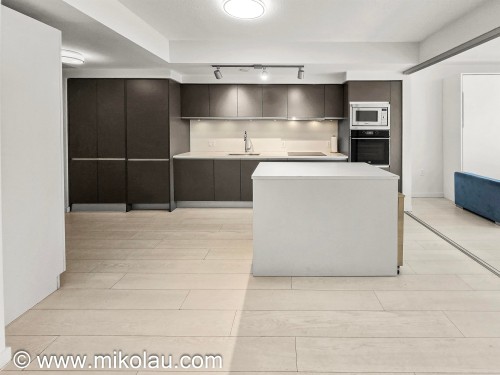 318-180 2Nd Avenue E, Vancouver, BC - Indoor