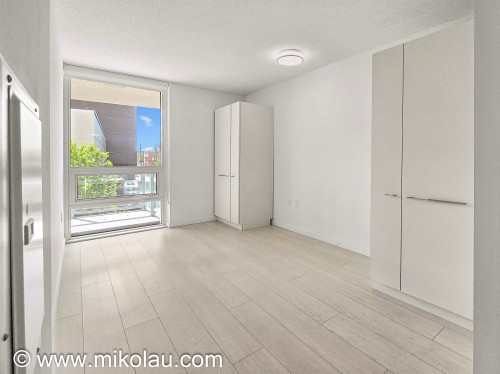 318-180 2Nd Avenue E, Vancouver, BC - Indoor Photo Showing Other Room