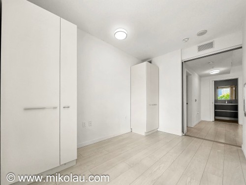 318-180 2Nd Avenue E, Vancouver, BC - Indoor Photo Showing Other Room