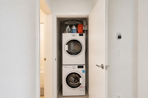 308-8940 University Crescent, Burnaby, BC 