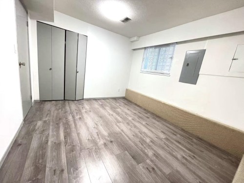 33 Woodstock Avenue W, Vancouver, BC 