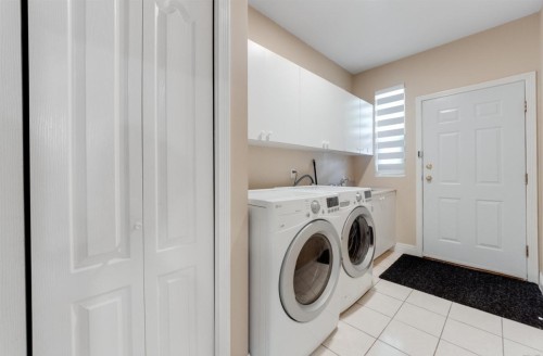 10320 Scotsdale Avenue, Richmond, BC 
