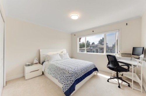 10320 Scotsdale Avenue, Richmond, BC 