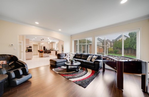 10320 Scotsdale Avenue, Richmond, BC 