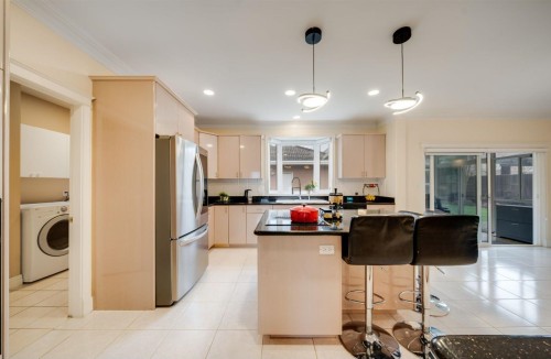10320 Scotsdale Avenue, Richmond, BC 