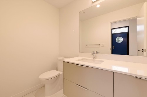 1439 Hunter Street, North Vancouver, BC 