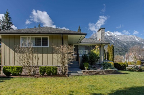 40251 Kalodon Road, Squamish, BC 