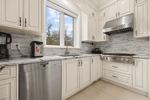 4307 13Th Avenue W, Vancouver, BC 