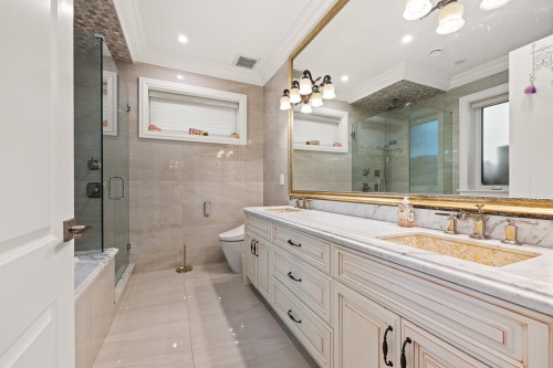 4307 13Th Avenue W, Vancouver, BC 