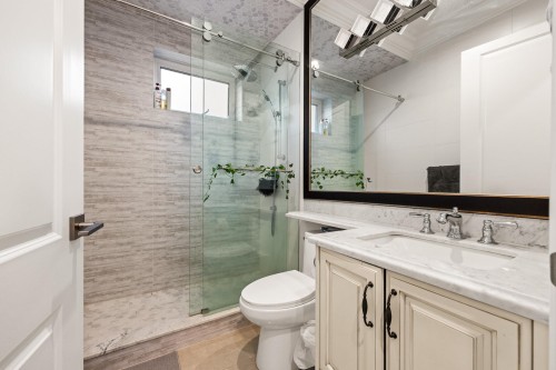 4307 13Th Avenue W, Vancouver, BC 