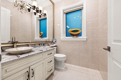 4307 13Th Avenue W, Vancouver, BC 