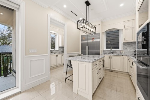 4307 13Th Avenue W, Vancouver, BC 