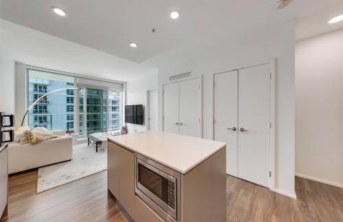 4006-3809 Evergreen Place, Burnaby, BC 