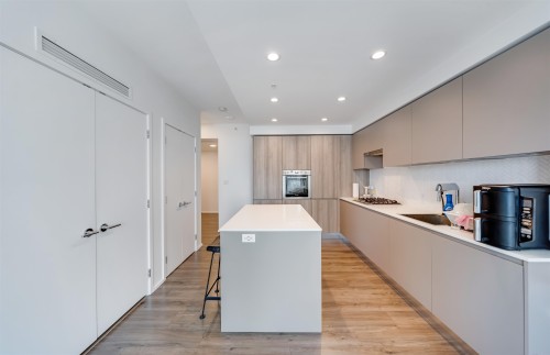 4006-3809 Evergreen Place, Burnaby, BC 