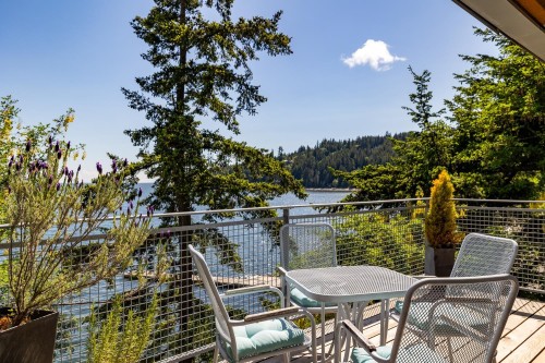 1475 Webb Road, Bowen Island, BC - Outdoor With Deck Patio Veranda