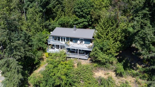 1475 Webb Road, Bowen Island, BC - Outdoor